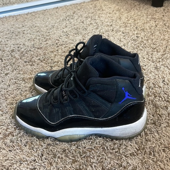 Jordan 11 Space Jam - Picture 6 of 10